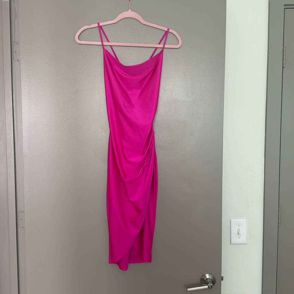 NWOT HOT PINK BODYCON DRESS, S